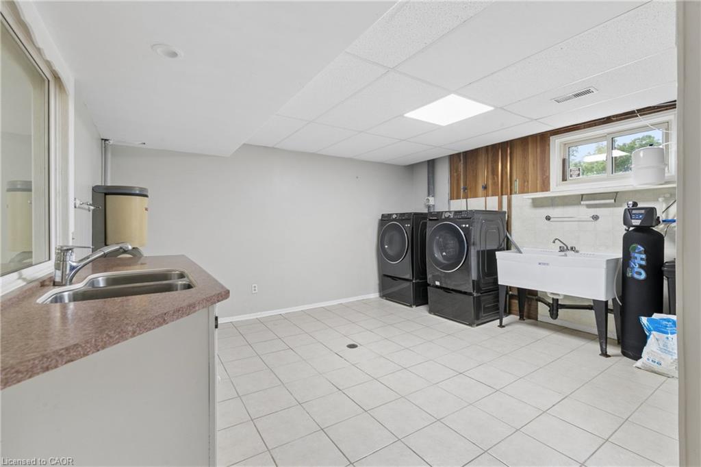 54 Hampton Place Property Photo 35
