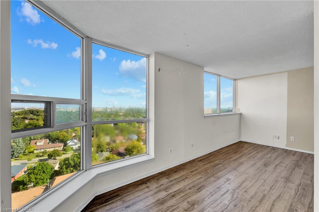 1510-2466 Eglinton Avenue E Property Photo 12