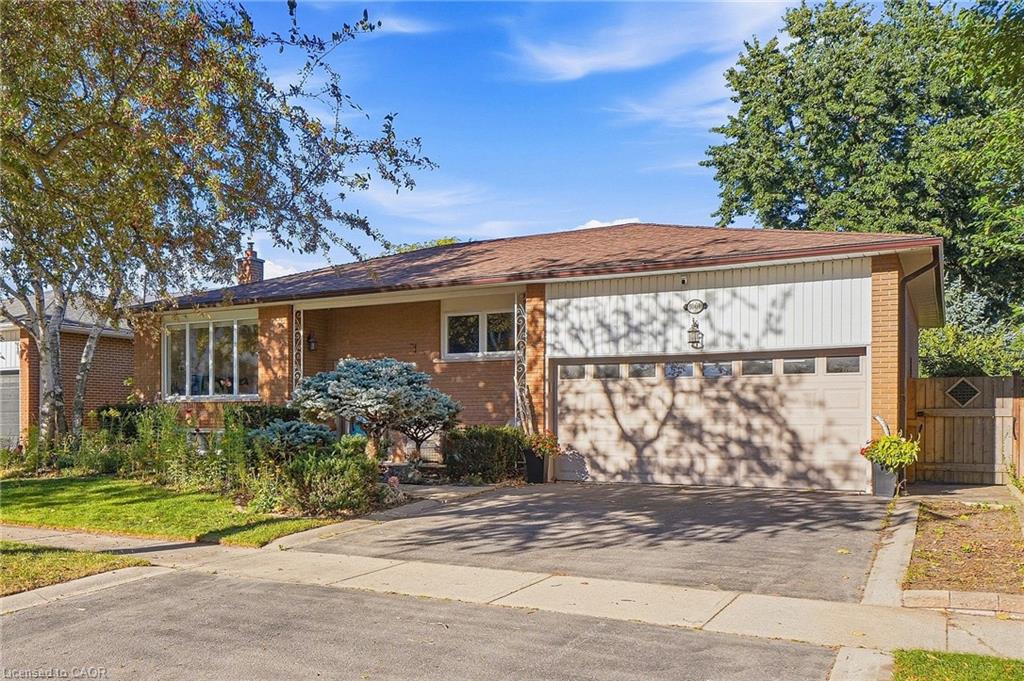 1060 Dowland Crescent Property Photo 1