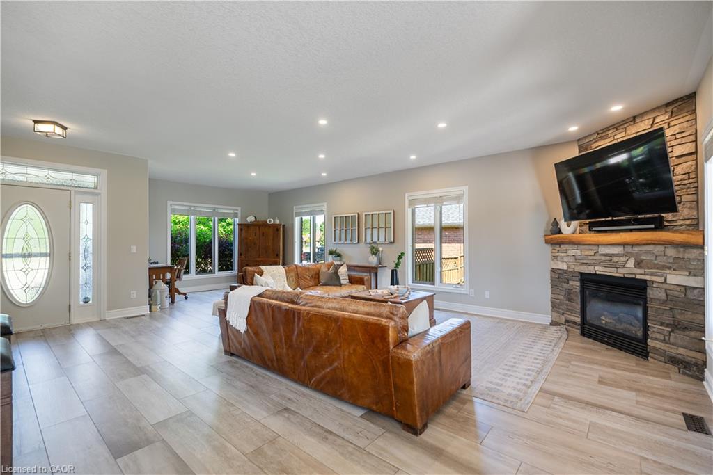 46 Sea Breeze Drive Property Photo 8