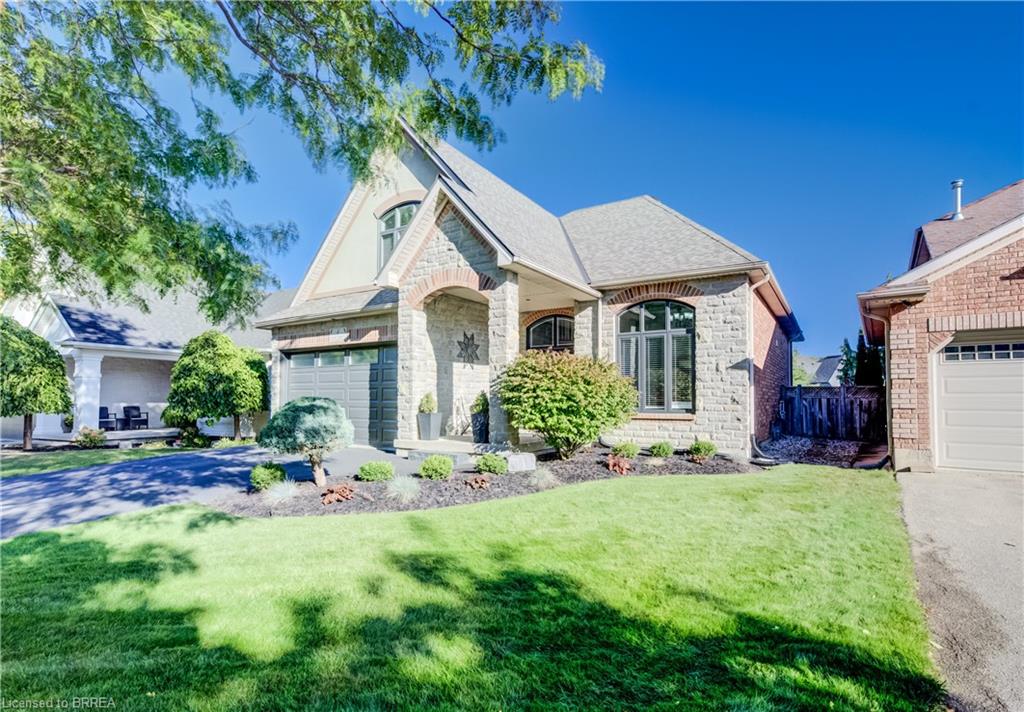 4 Lawren S Harris Drive Property Photo 1