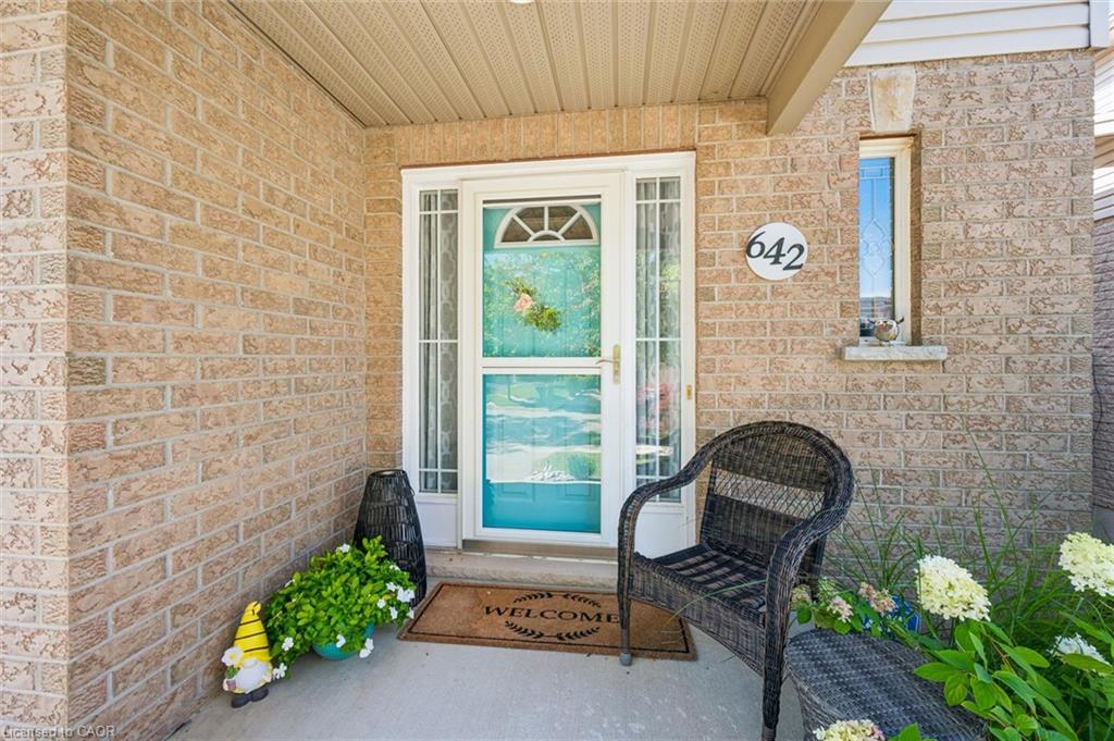 642 Interlaken Drive Property Photo 3