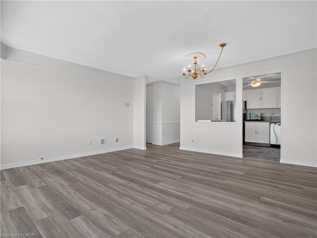 1107-7 Gale Crescent Property Photo 9
