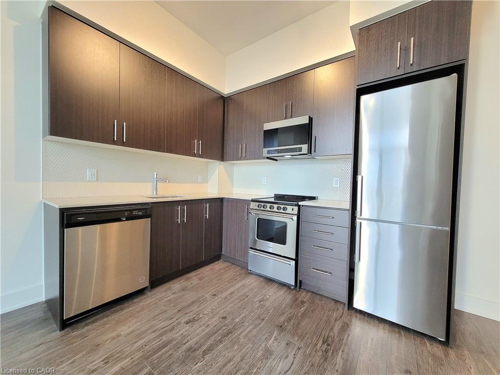 1418-212 King William Street Property Photo 6