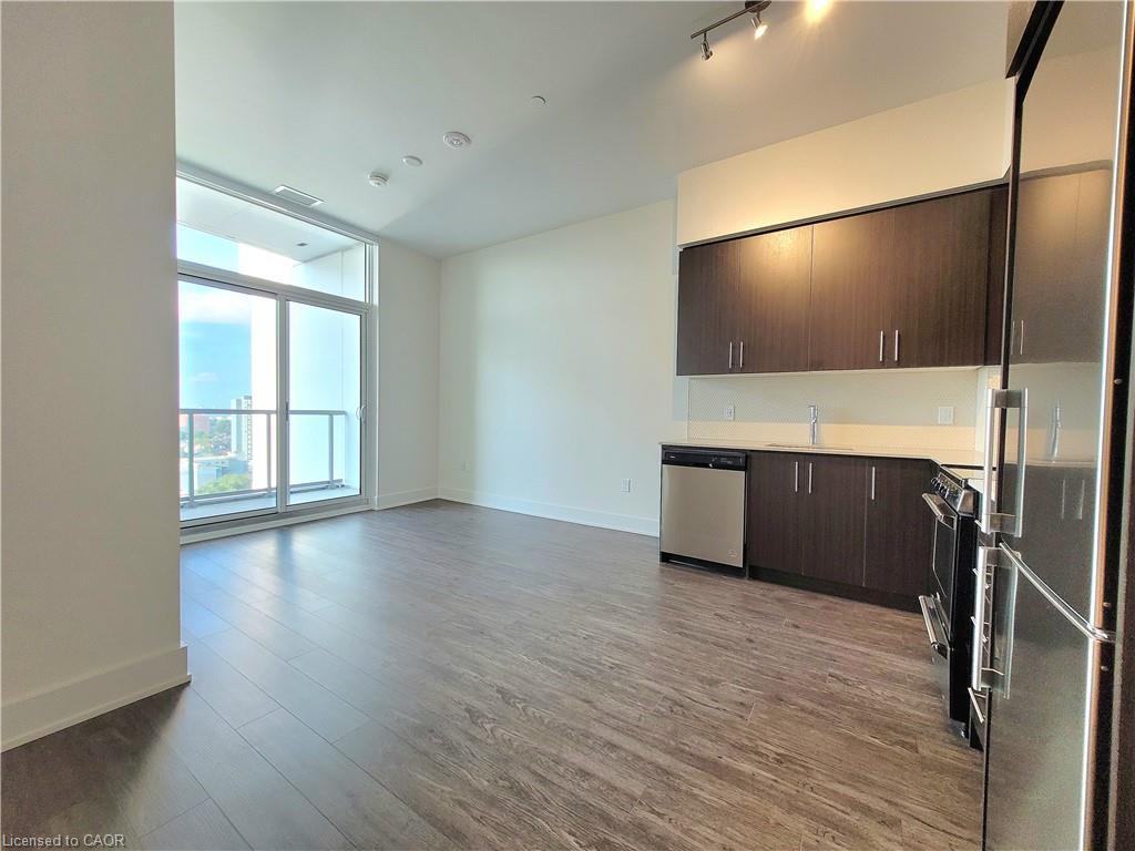 1418-212 King William Street Property Photo 8