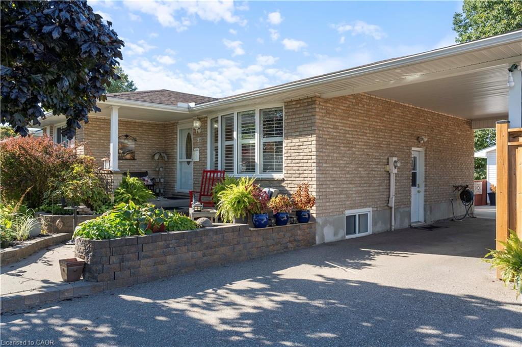 91 Lynndale Road Property Photo 4