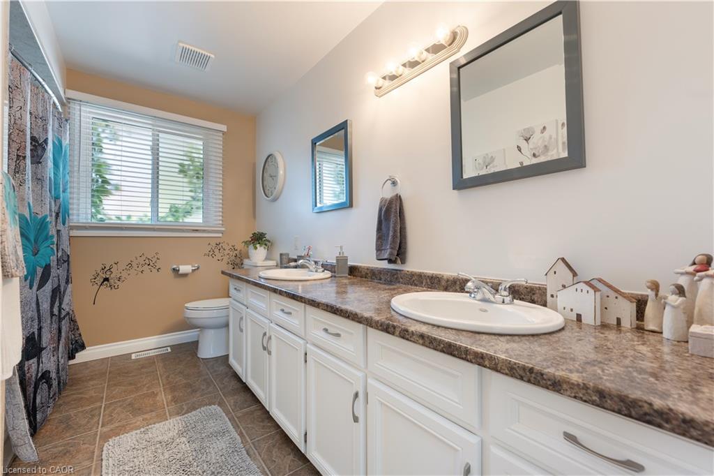 91 Lynndale Road Property Photo 14