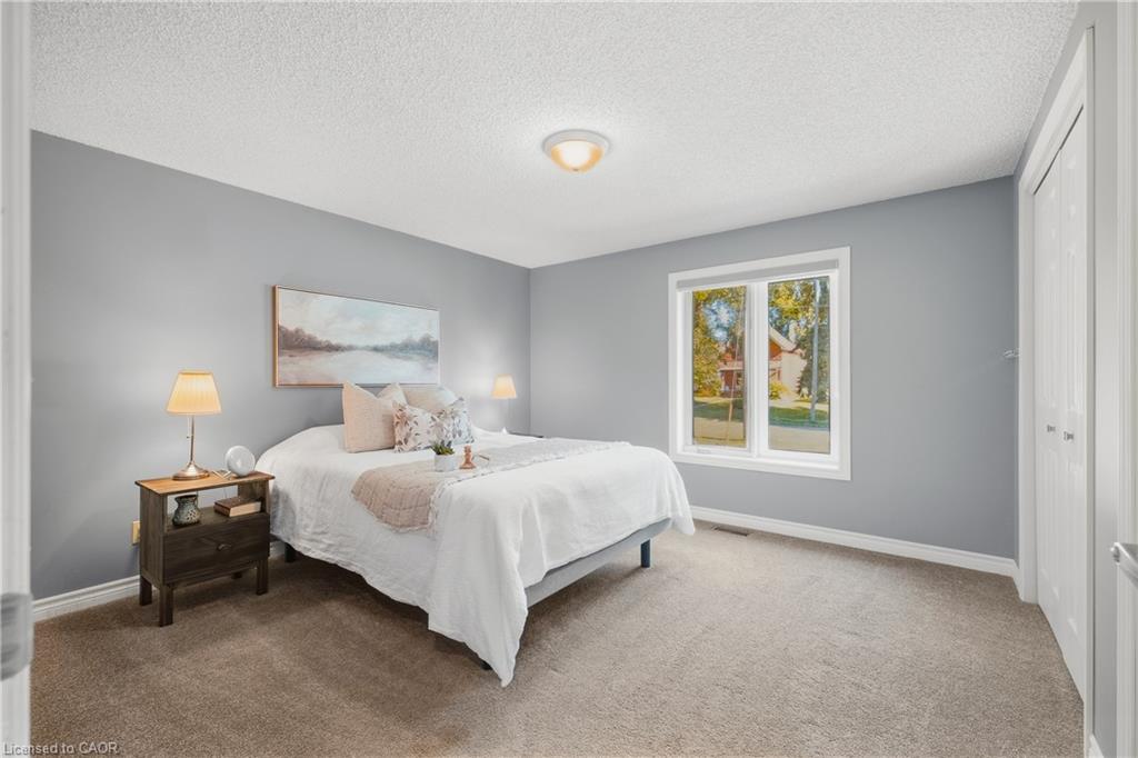 1065 Howick Street Property Photo 12