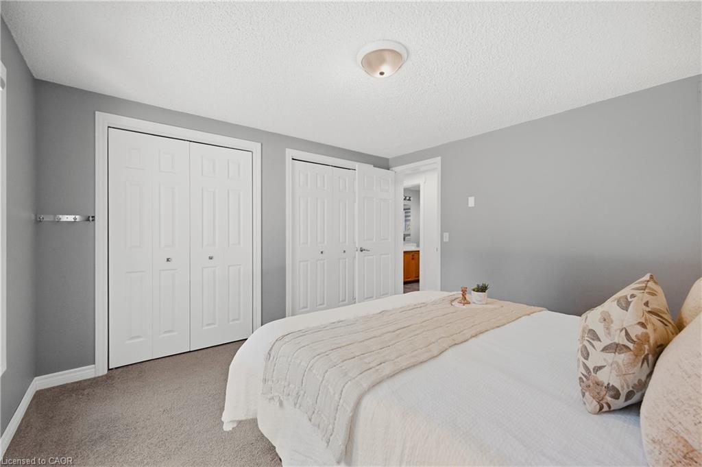 1065 Howick Street Property Photo 13