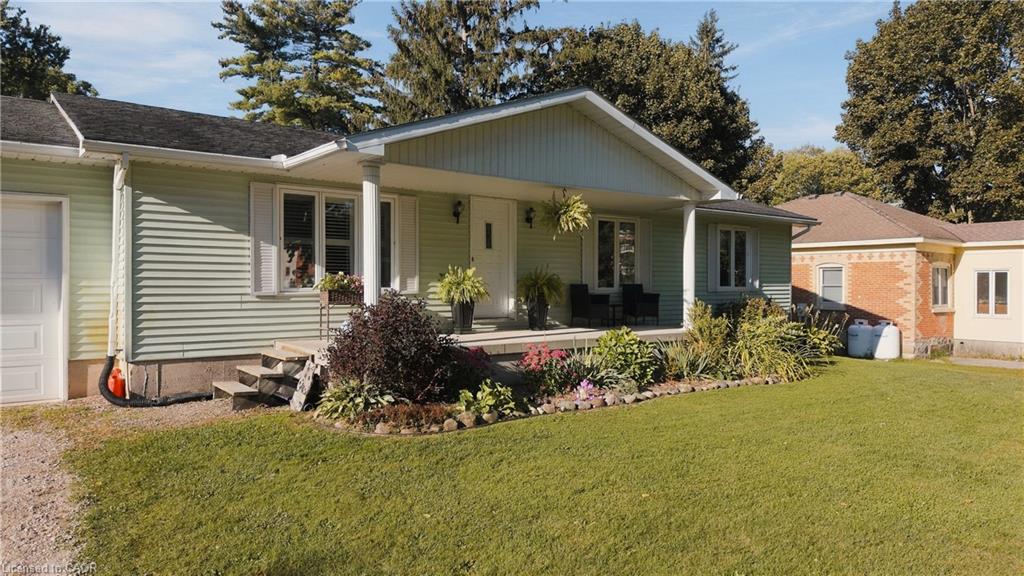 1065 Howick Street Property Photo 32