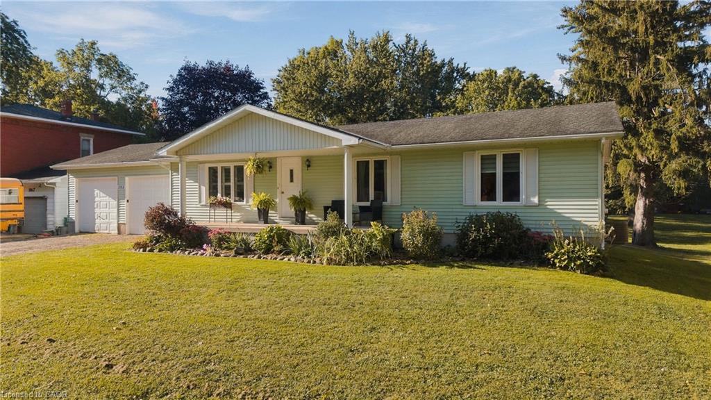 1065 Howick Street Property Photo 34