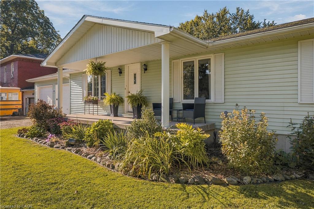 1065 Howick Street Property Photo 36