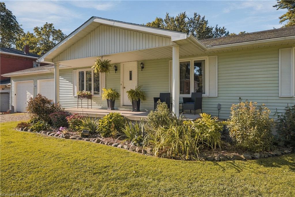 1065 Howick Street Property Photo 37