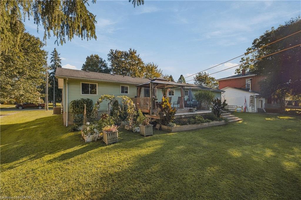 1065 Howick Street Property Photo 38