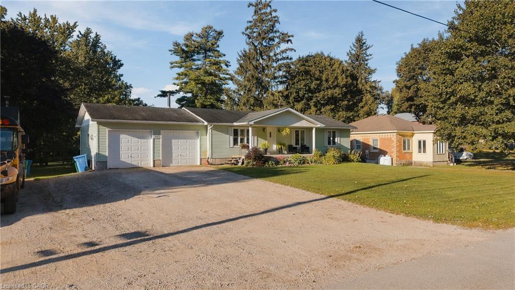 1065 Howick Street Property Photo 45