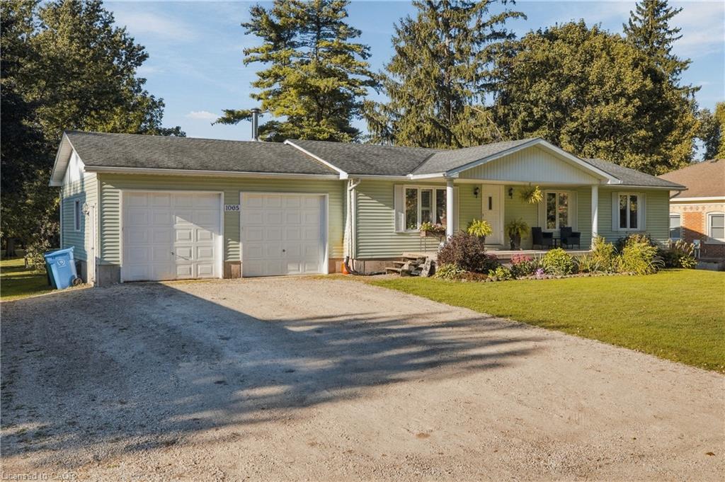 1065 Howick Street Property Photo 48