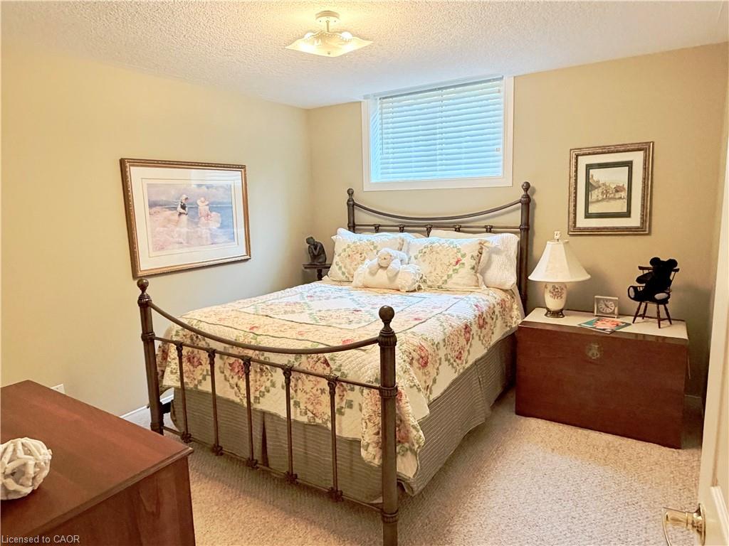 40 Stornoway Crescent Property Photo 8