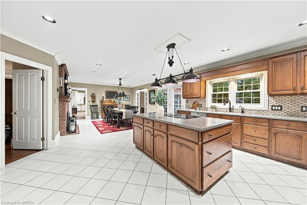 6 Hickory Hollow Property Photo 14
