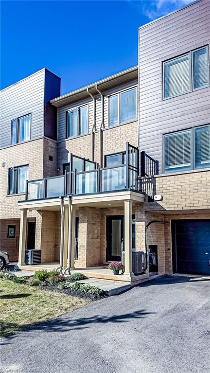 7 Roxanne Drive Property Photo 5