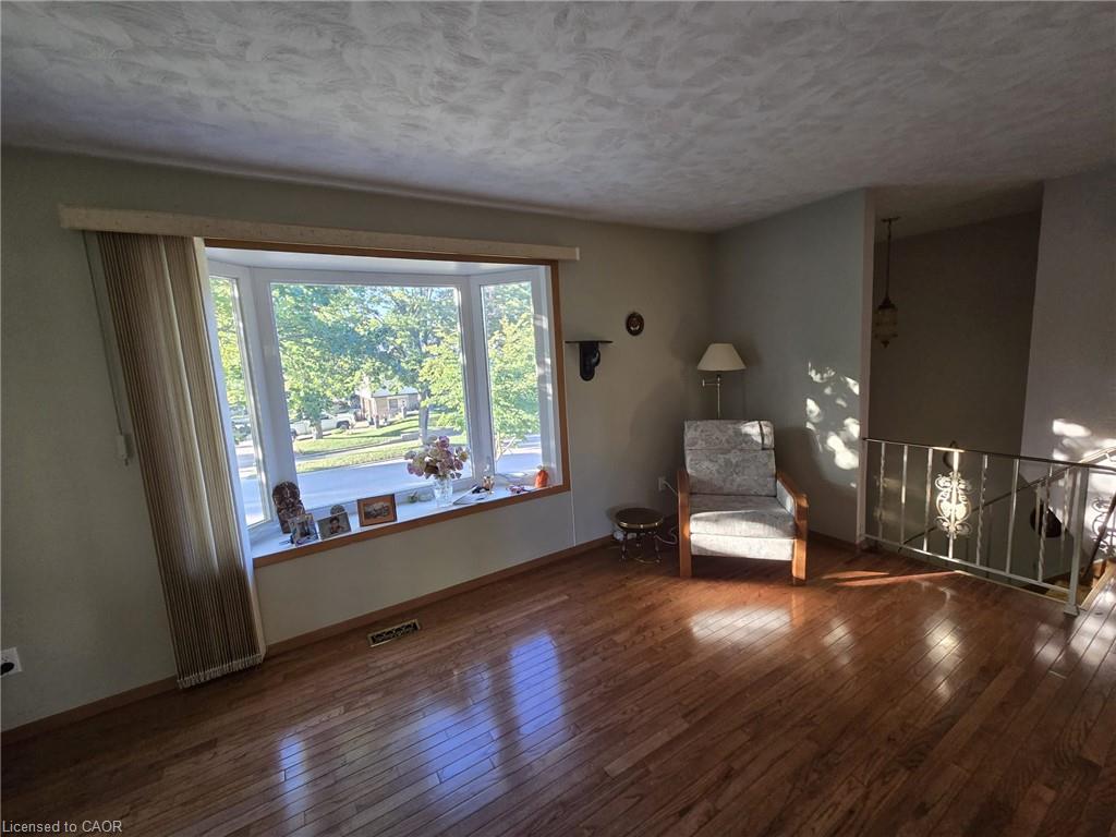410 Lakeview Drive Property Photo 9