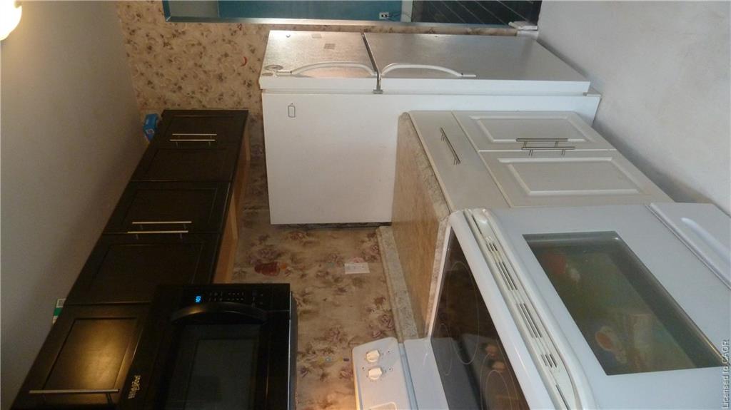 4-647 Albert Street Property Photo 8