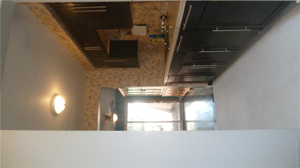 4-647 Albert Street Property Photo 9