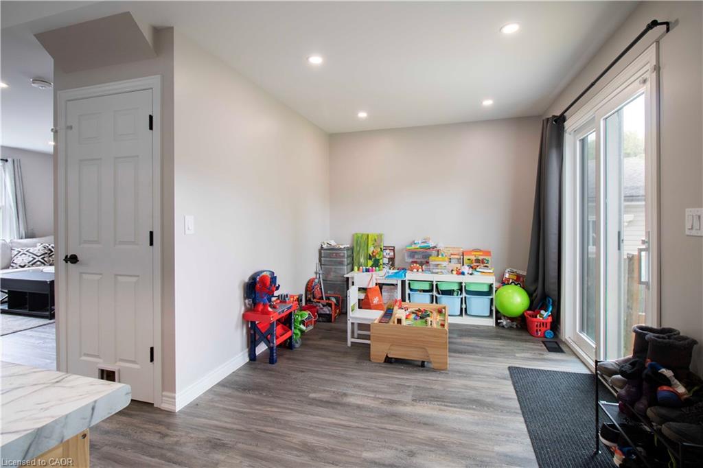 9 Bridge Street Property Photo 13