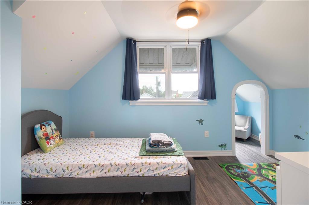 9 Bridge Street Property Photo 22