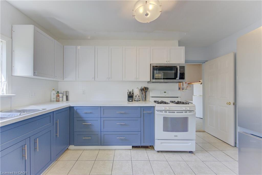 37 Baird Street S Property Photo 15