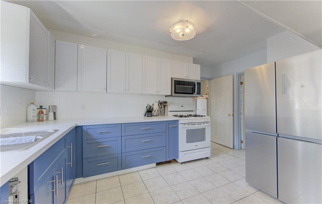 37 Baird Street S Property Photo 18