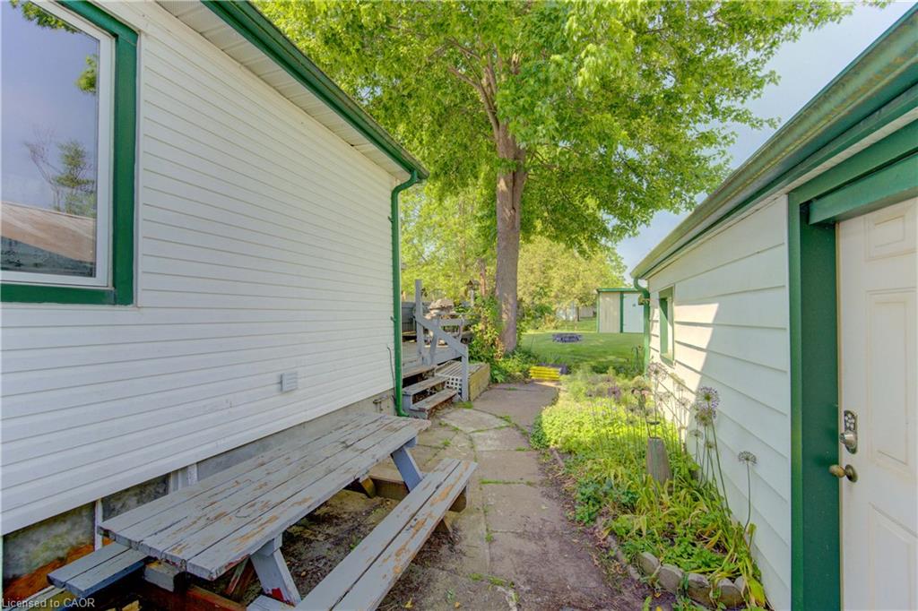37 Baird Street S Property Photo 34