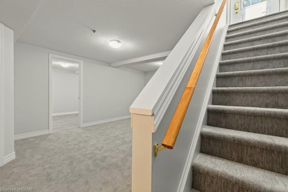 19-175 Fiddlers Green Drive Property Photo 36