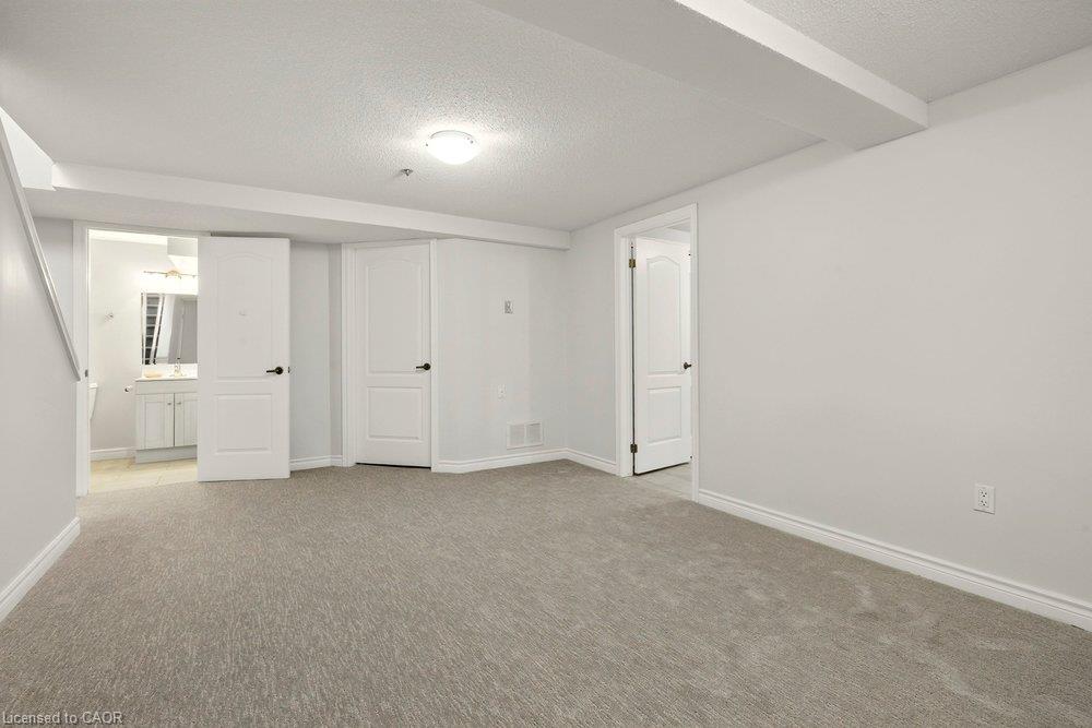 19-175 Fiddlers Green Drive Property Photo 41