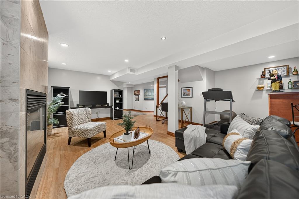 52 Archwood Crescent Property Photo 38