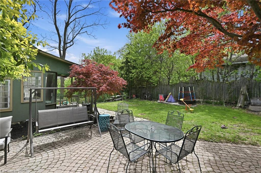 392 Queenston Street Property Photo 29