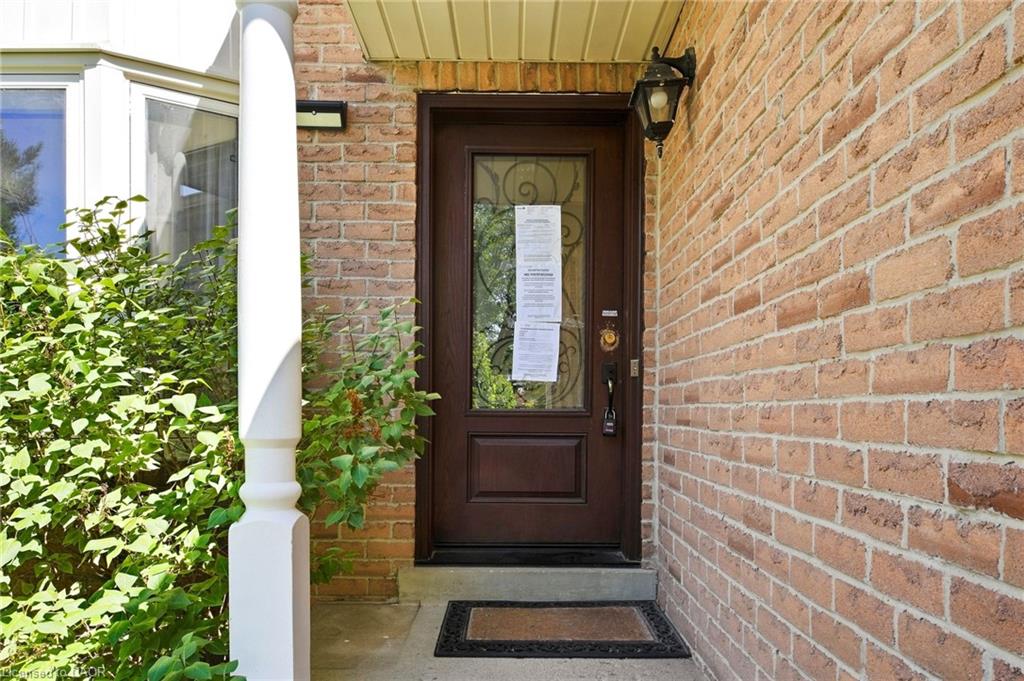 127 O'connor Crescent Property Photo 3