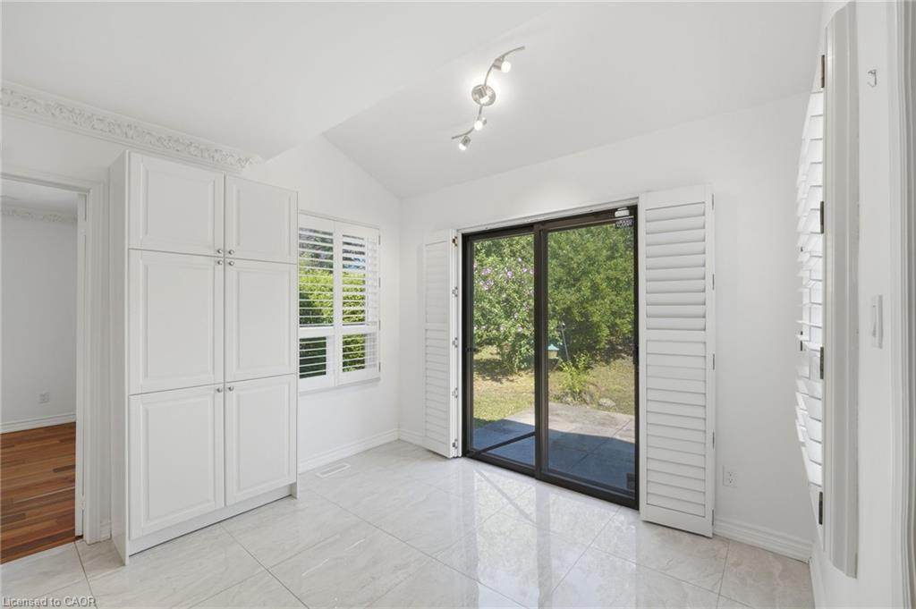 127 O'connor Crescent Property Photo 5