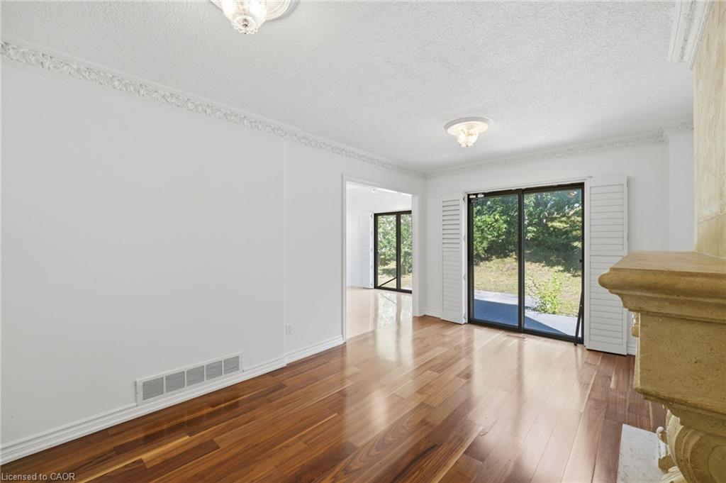 127 O'connor Crescent Property Photo 12