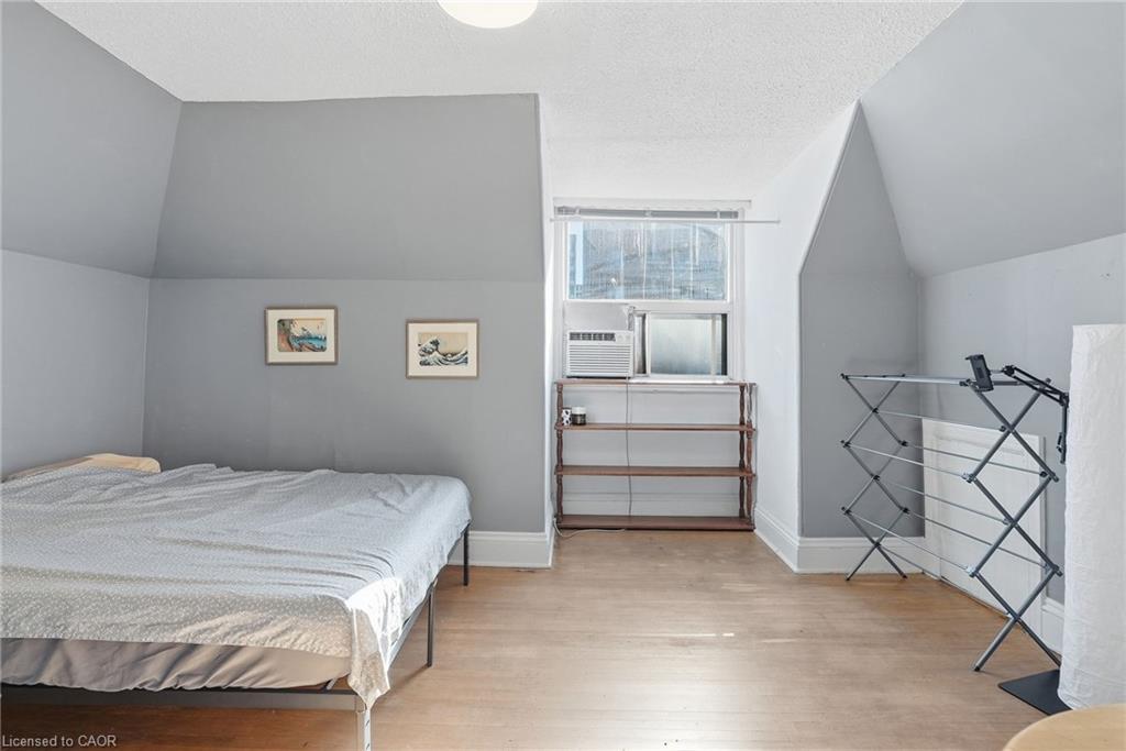 191 James Street S Property Photo 13