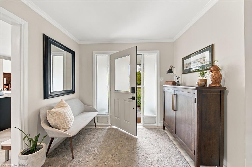 447 King Edward Street Property Photo 4