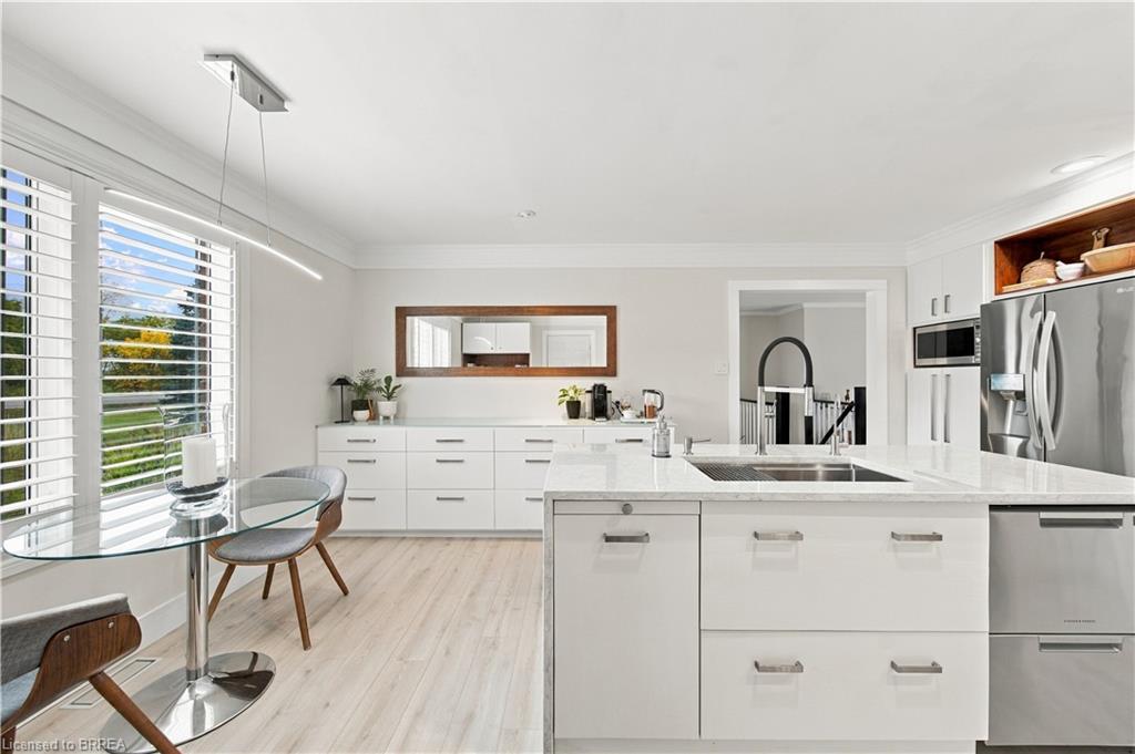 447 King Edward Street Property Photo 11