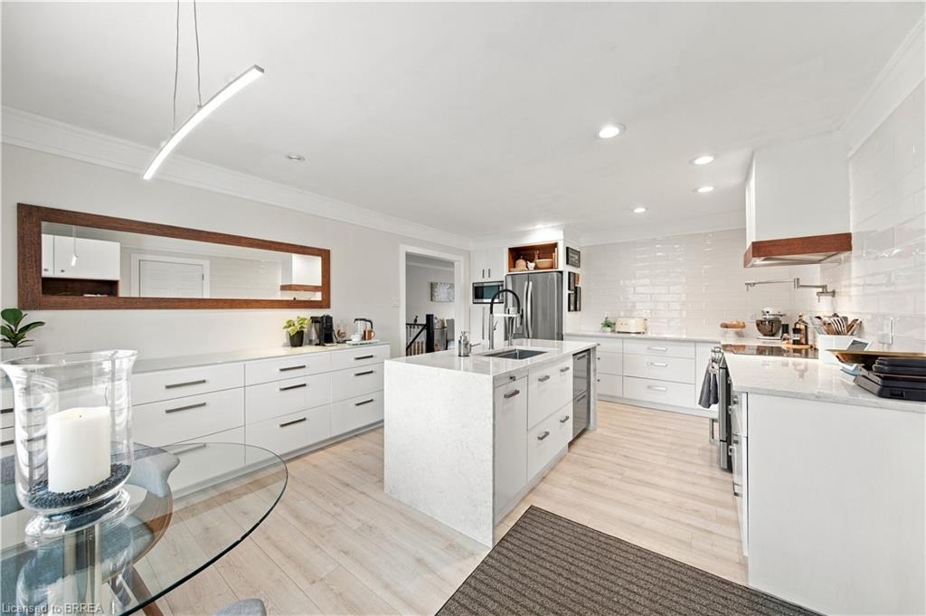 447 King Edward Street Property Photo 12