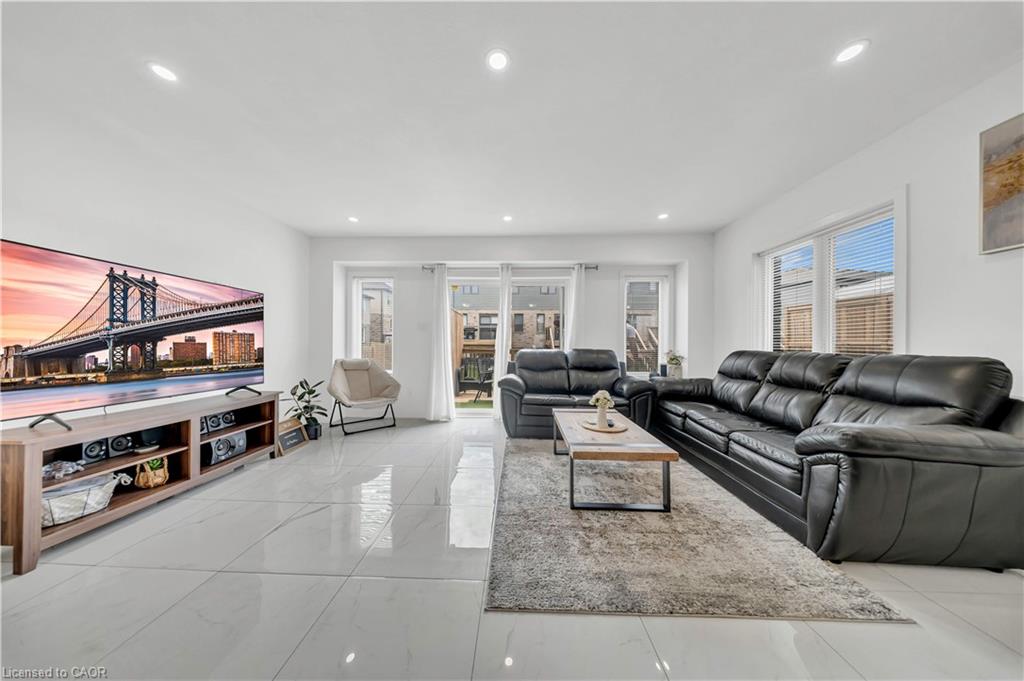 13 Pony Way Property Photo 8