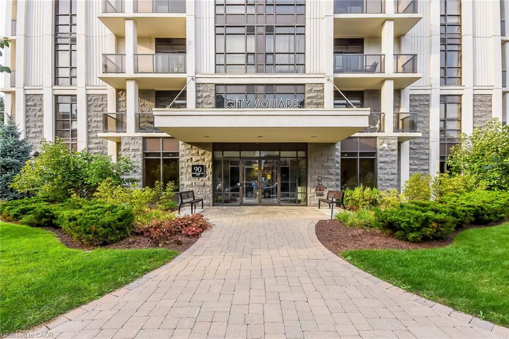 804-90 Charlton Avenue W Property Photo 2
