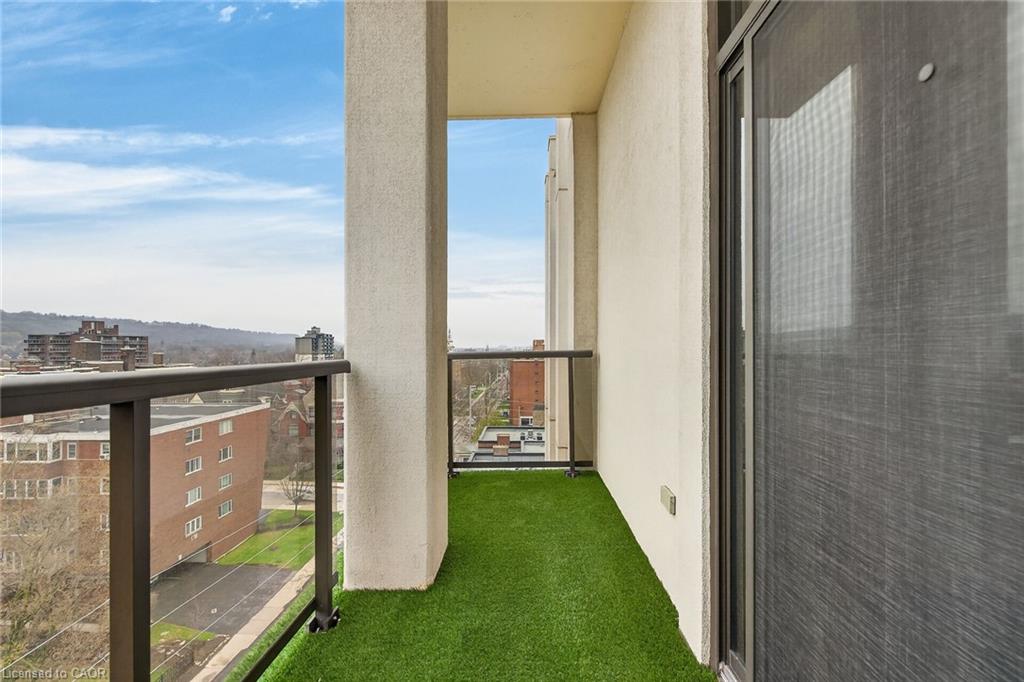 804-90 Charlton Avenue W Property Photo 21
