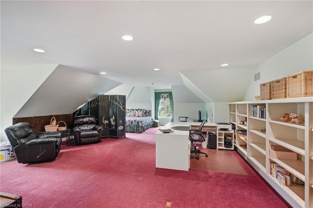 18 Blackberry Place Property Photo 25