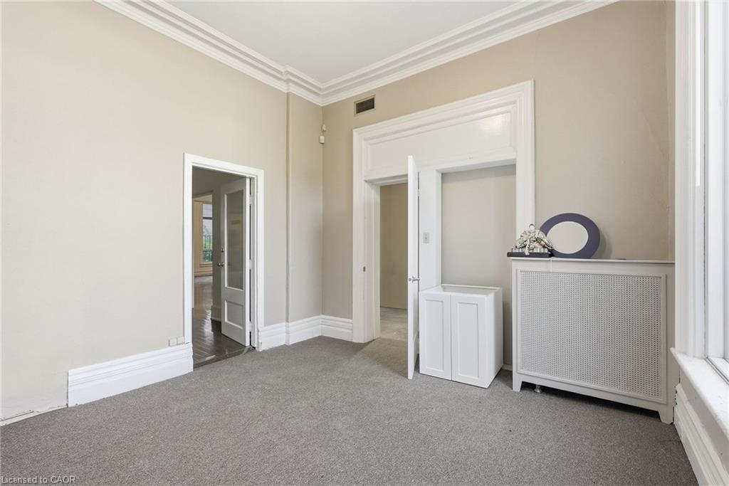 191 James Street S Property Photo 9