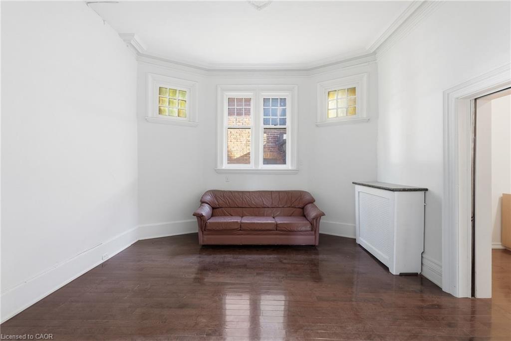 191 James Street S Property Photo 10