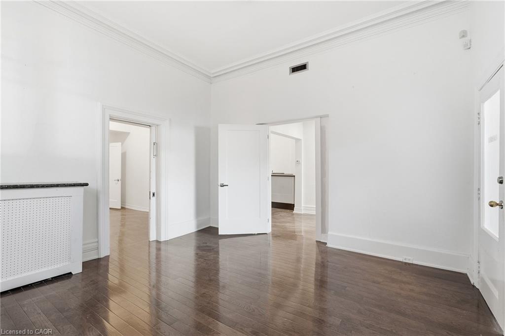 191 James Street S Property Photo 11