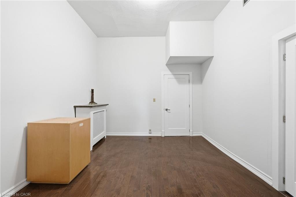 191 James Street S Property Photo 12